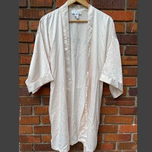 Baby Pink Satin Bridesmaid’s Robe